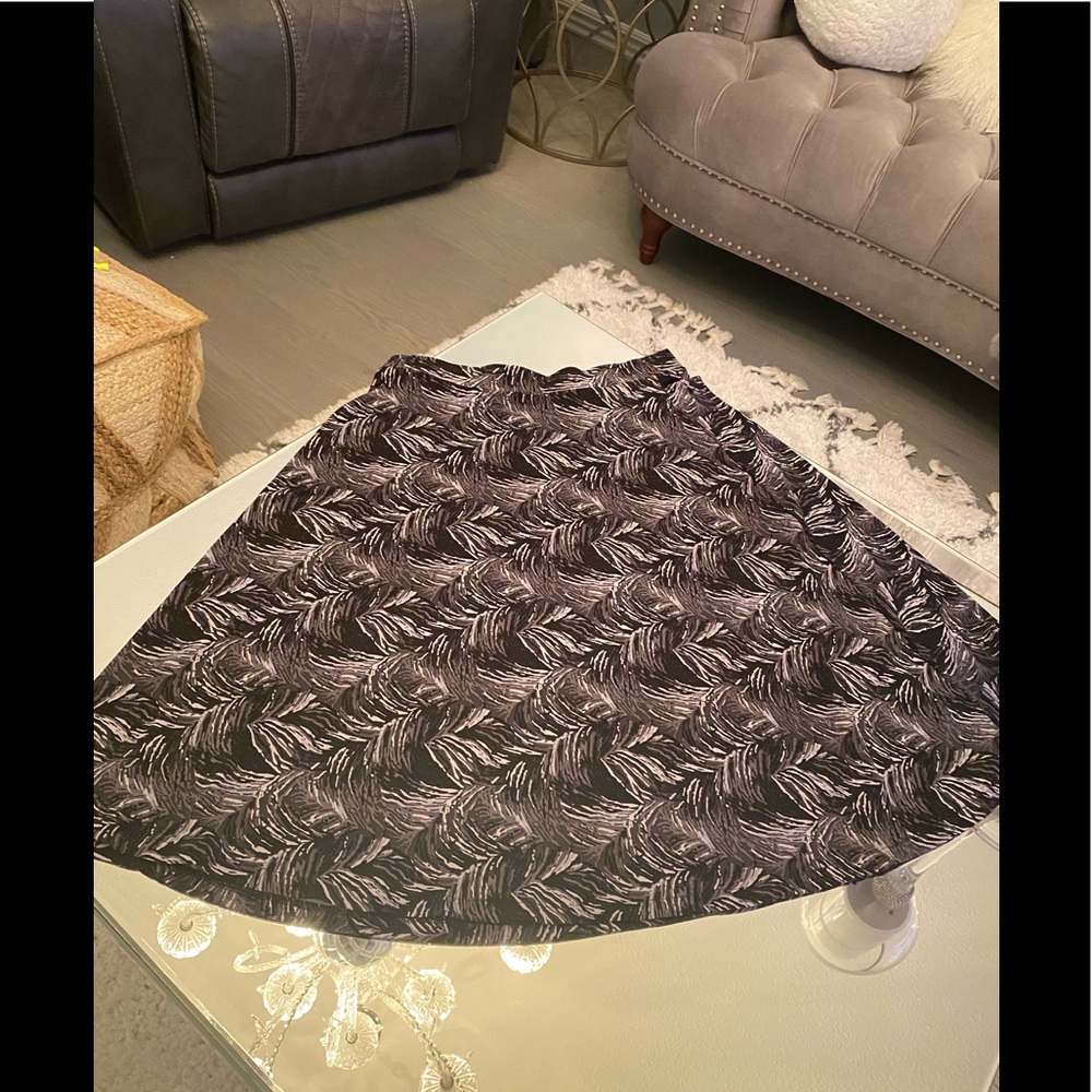 NWOT midi skirt